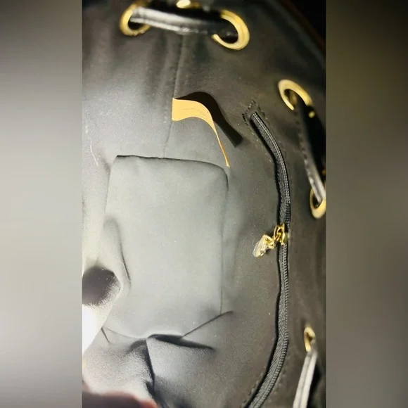 Christian Dior Beige Canvas Bucket Bag with Pearl Charm - Picture 10 of 11